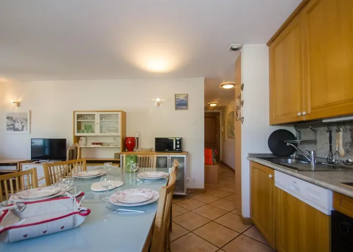 Calme Au Centre Avec Terrasse, Wifi, Parking - Fr-1-343-198 Appartement *